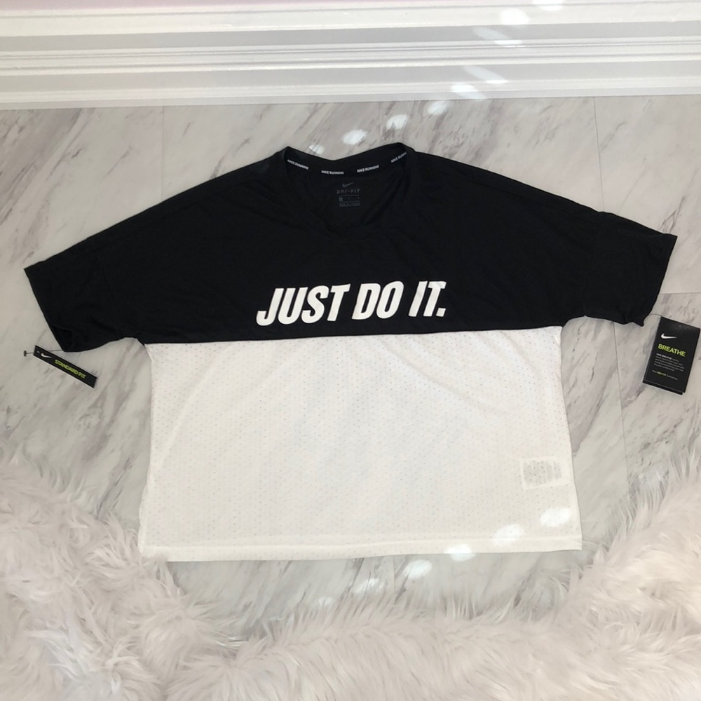 NWT Nike Breath Dri-Fit, Women’s Large Running Shirt